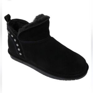 Bearpaw Annabelle black suede boots, shearling ankle, silver studs winter new 10